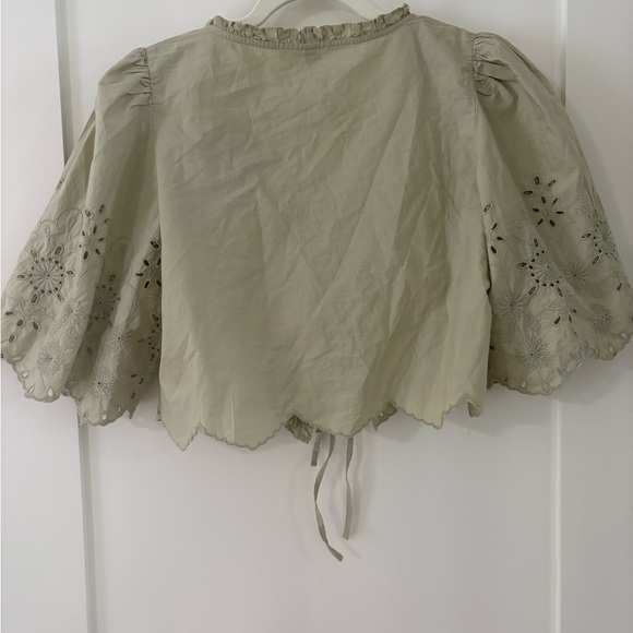 DIVIDED | H&M Green Cropped crochet Blouse, scalloped hem, front ties, Small - Picture 5 of 7